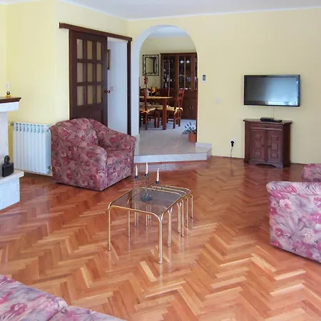 Holiday home Landhaus Lara Barban
